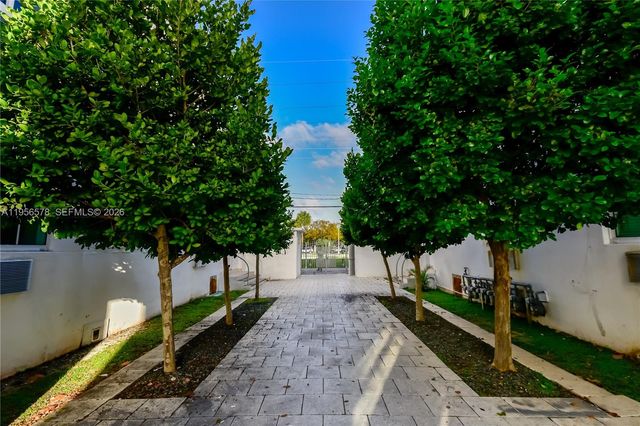 8415 Harding Ave 19A, Miami Beach, FL 33141