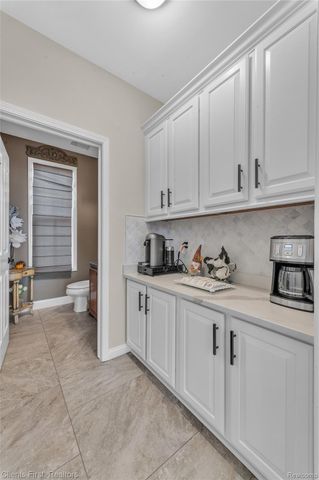 44497 White Pine Circle W, Northville, MI 48168