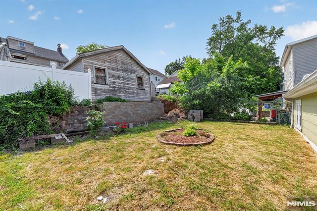 41 Berkeley Place, Bloomfield, NJ 07003