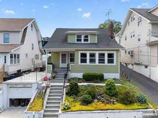 41 Berkeley Place, Bloomfield, NJ 07003