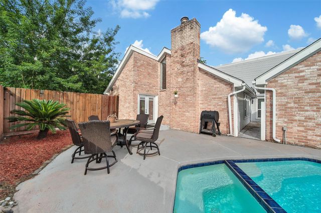 15605 Elwood Drive, Houston, TX 77040