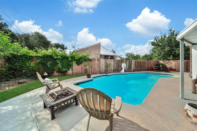 15605 Elwood Drive, Houston, TX 77040