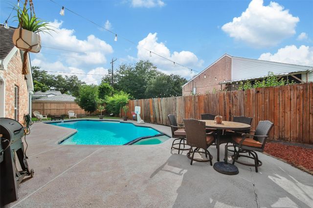 15605 Elwood Drive, Houston, TX 77040
