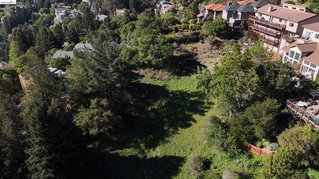 7137 Buckingham Blvd., Berkeley, CA 94705