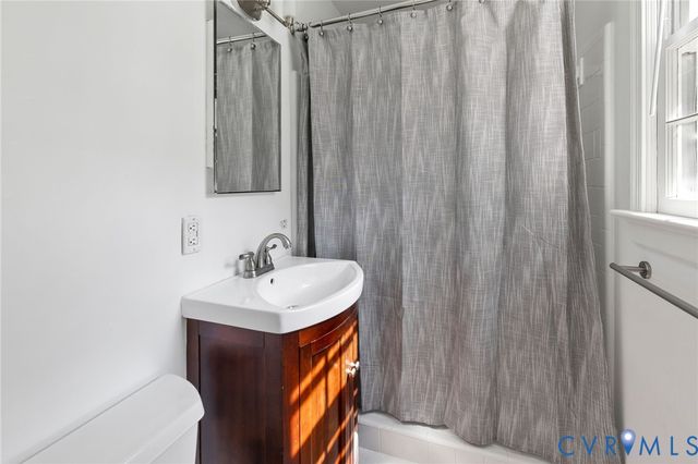 8302 University Pl, Henrico, VA 23229