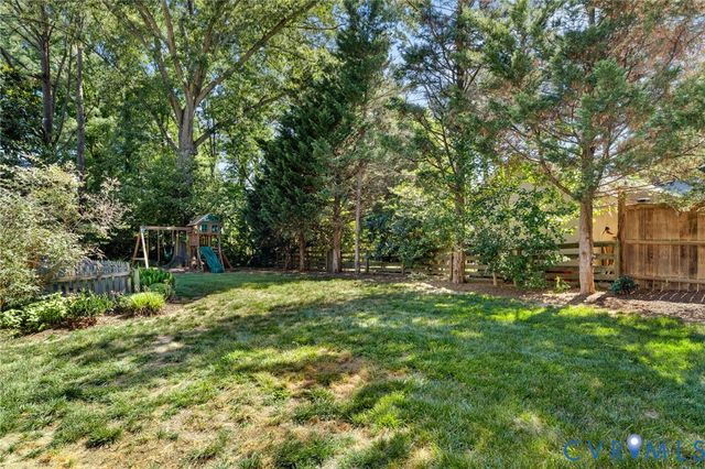 8302 University Pl, Henrico, VA 23229