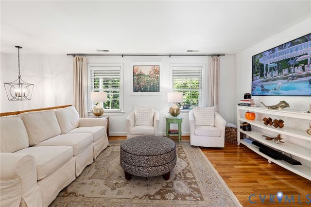 8302 University Pl, Henrico, VA 23229