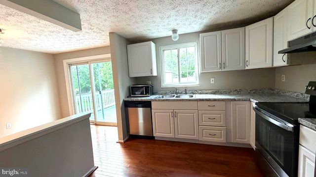 3012 SUMMERSHADE CT, Herndon, VA 20171