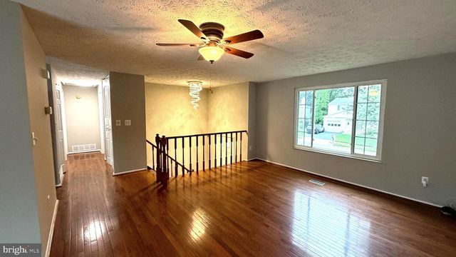 3012 SUMMERSHADE CT, Herndon, VA 20171