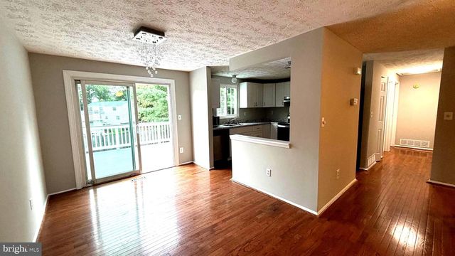 3012 SUMMERSHADE CT, Herndon, VA 20171