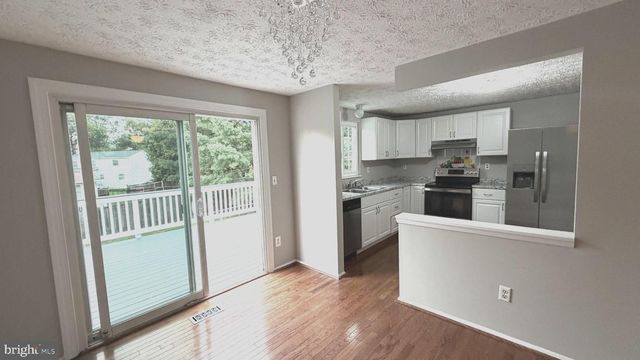 3012 SUMMERSHADE CT, Herndon, VA 20171