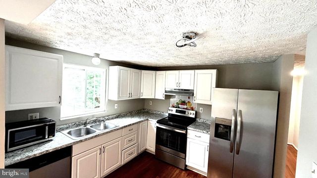 3012 SUMMERSHADE CT, Herndon, VA 20171