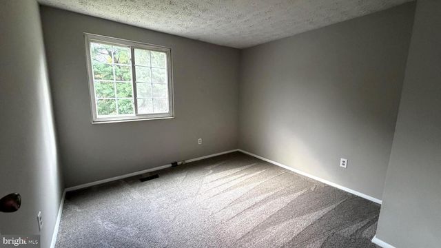 3012 SUMMERSHADE CT, Herndon, VA 20171