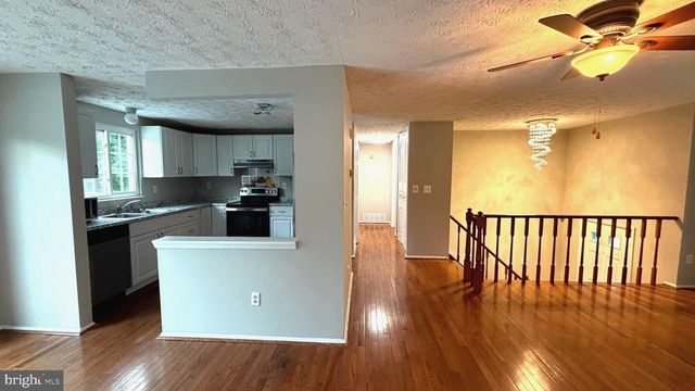 3012 SUMMERSHADE CT, Herndon, VA 20171