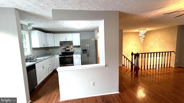 3012 SUMMERSHADE CT, Herndon, VA 20171