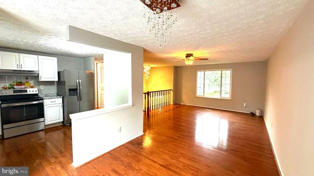 3012 SUMMERSHADE CT, Herndon, VA 20171
