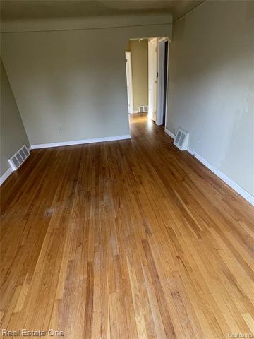 1078 Dover Road, Pontiac, MI 48341