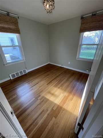 1078 Dover Road, Pontiac, MI 48341