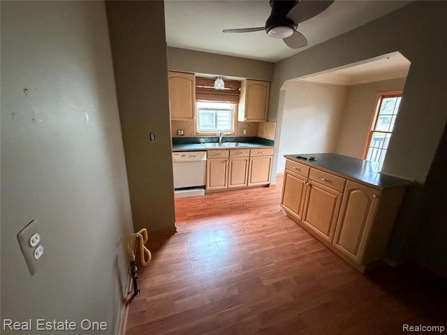 1078 Dover Road, Pontiac, MI 48341