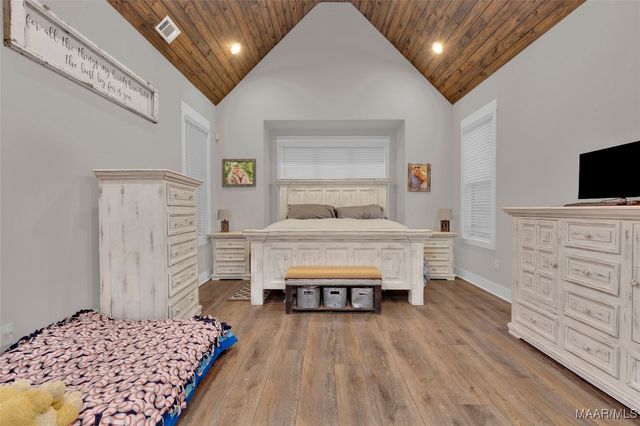 178 Shoal Creek Drive, Deatsville, AL 36022