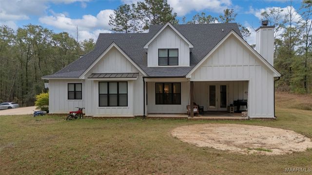 178 Shoal Creek Drive, Deatsville, AL 36022