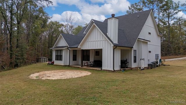 178 Shoal Creek Drive, Deatsville, AL 36022