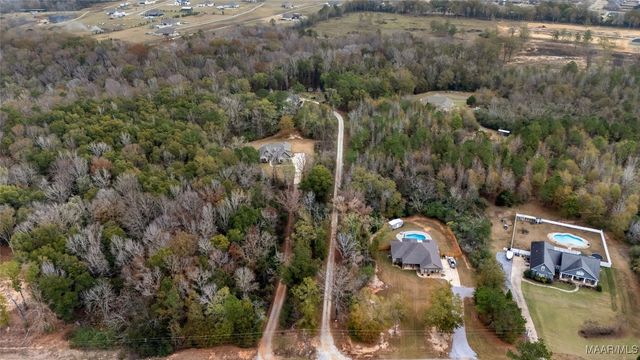178 Shoal Creek Drive, Deatsville, AL 36022