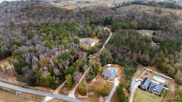 178 Shoal Creek Drive, Deatsville, AL 36022