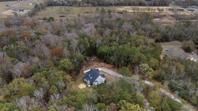 178 Shoal Creek Drive, Deatsville, AL 36022