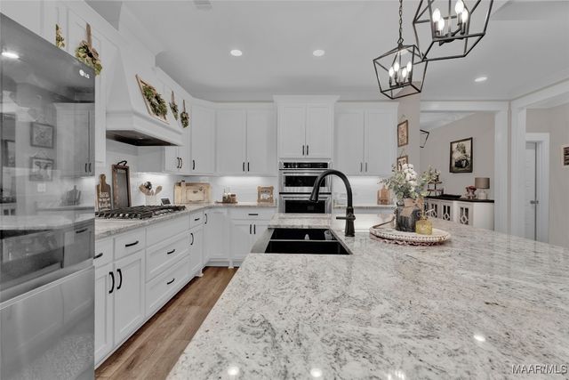 178 Shoal Creek Drive, Deatsville, AL 36022