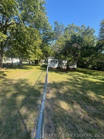 200 S 12th Avenue, Madill, OK 73446