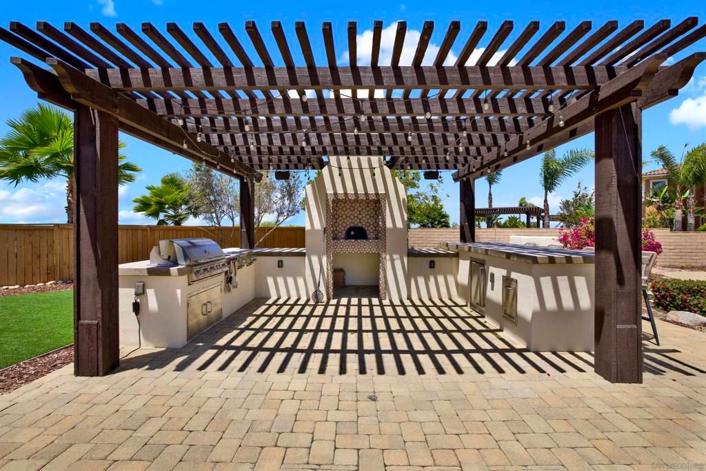 Image 11 of property listing at 15717 Montbury Pl, San Diego, CA 92131