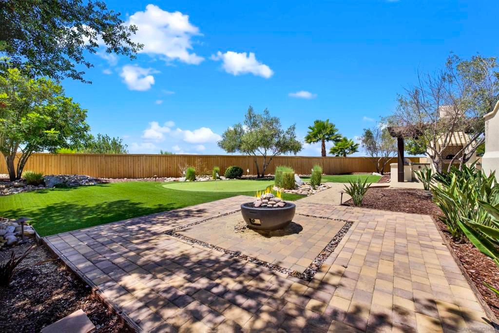 Image 14 of property listing at 15717 Montbury Pl, San Diego, CA 92131