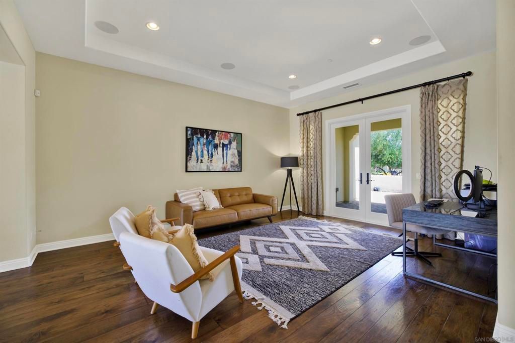 Image 18 of property listing at 15717 Montbury Pl, San Diego, CA 92131