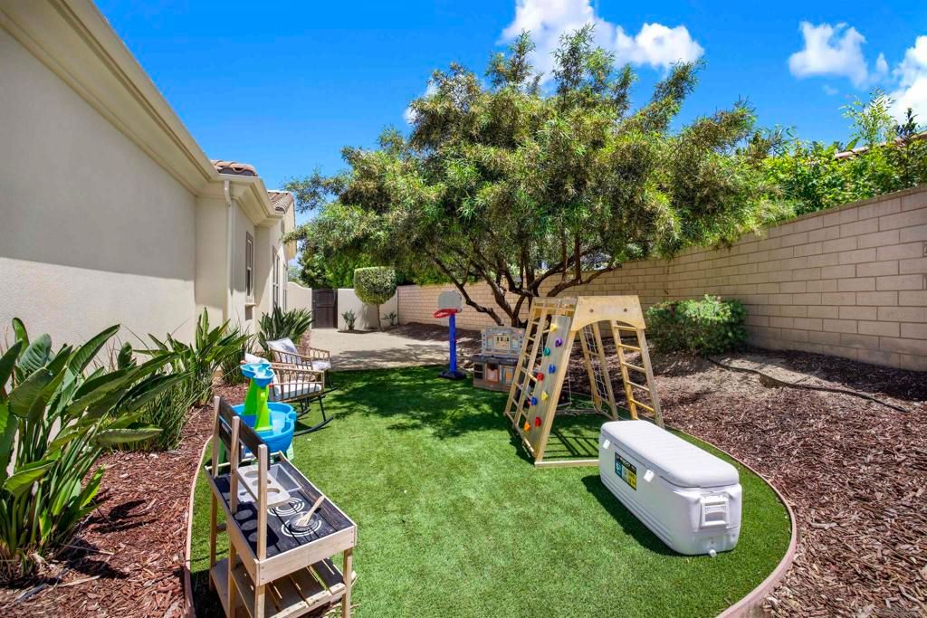 Image 55 of property listing at 15717 Montbury Pl, San Diego, CA 92131