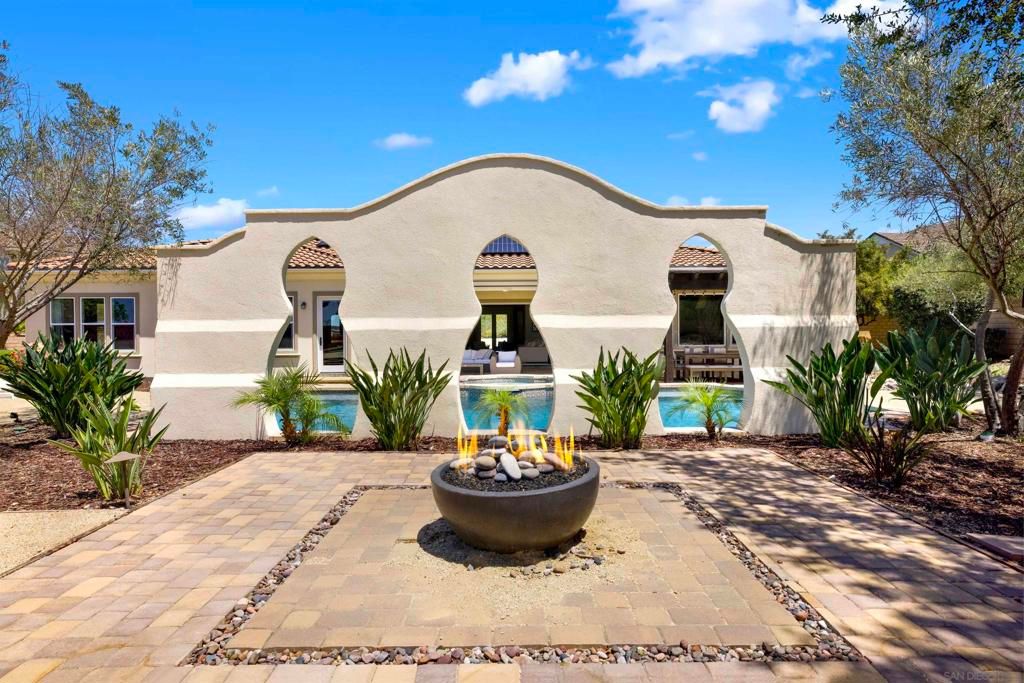 Image 9 of property listing at 15717 Montbury Pl, San Diego, CA 92131