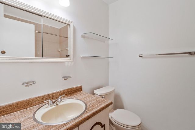 7306 IDYLWOOD CT, Falls Church, VA 22043