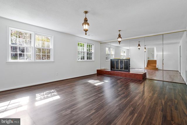 7306 IDYLWOOD CT, Falls Church, VA 22043