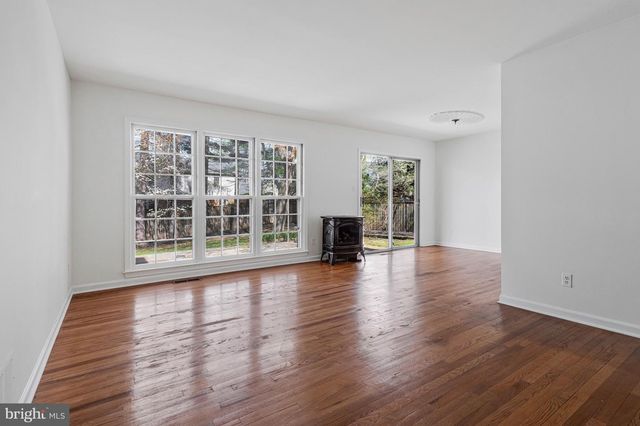 7306 IDYLWOOD CT, Falls Church, VA 22043