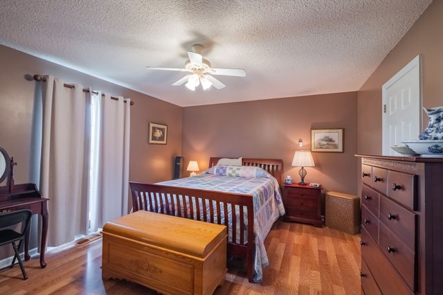 1844 Twin Caves Dr, Lewisburg, TN 37091