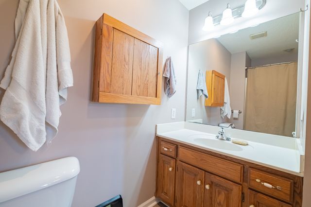 1844 Twin Caves Dr, Lewisburg, TN 37091