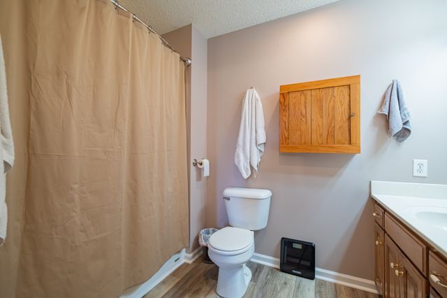 1844 Twin Caves Dr, Lewisburg, TN 37091