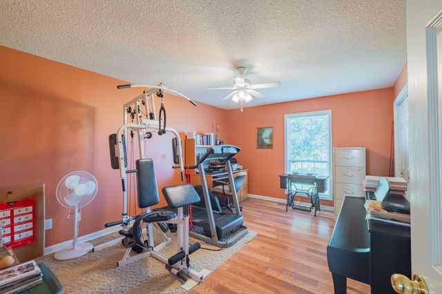 1844 Twin Caves Dr, Lewisburg, TN 37091