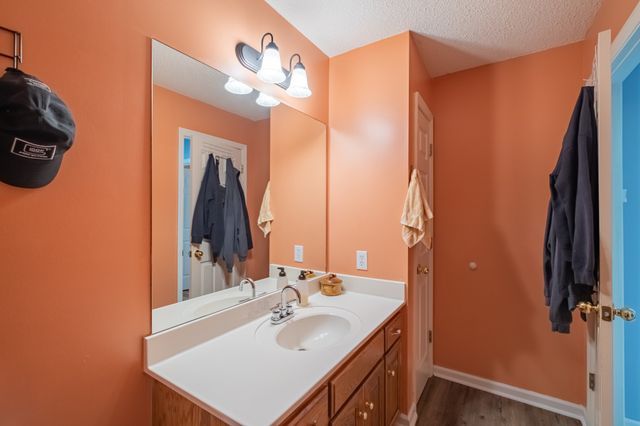 1844 Twin Caves Dr, Lewisburg, TN 37091