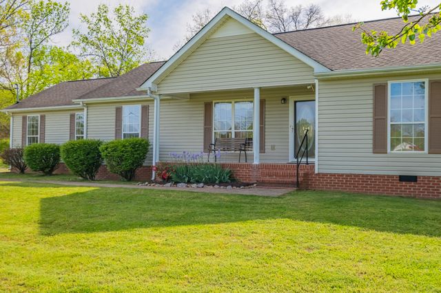 1844 Twin Caves Dr, Lewisburg, TN 37091