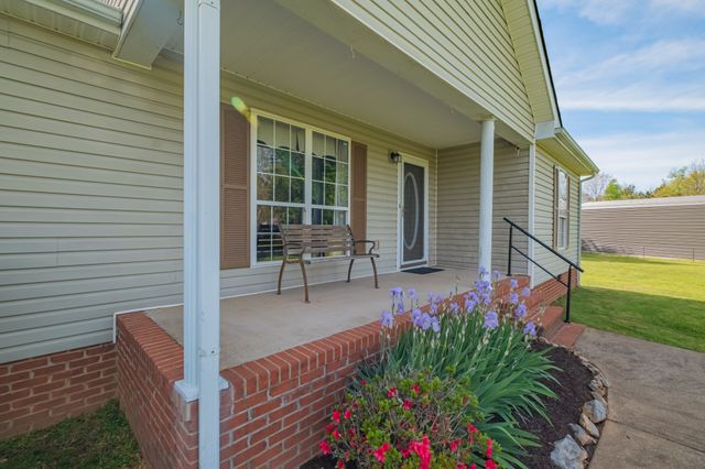 1844 Twin Caves Dr, Lewisburg, TN 37091