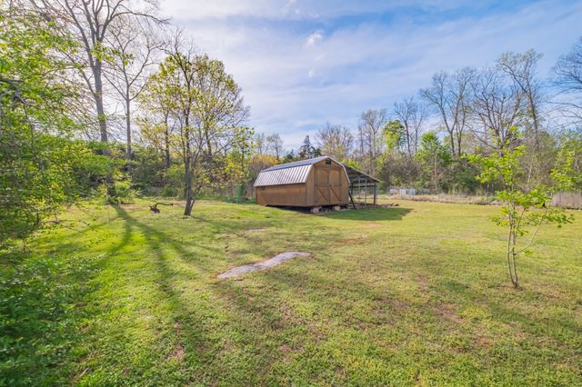 1844 Twin Caves Dr, Lewisburg, TN 37091