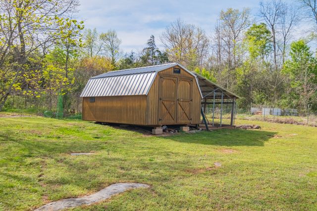 1844 Twin Caves Dr, Lewisburg, TN 37091