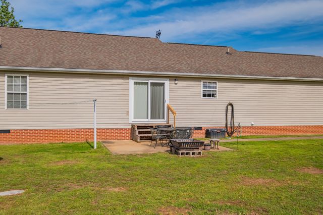 1844 Twin Caves Dr, Lewisburg, TN 37091