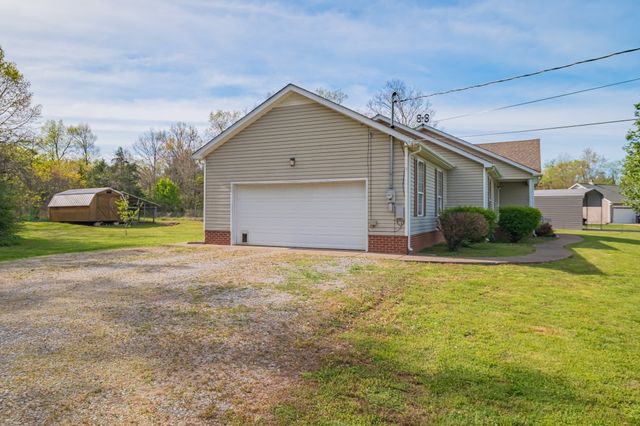 1844 Twin Caves Dr, Lewisburg, TN 37091